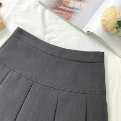Slim Solid Color Pleated Short Skirt